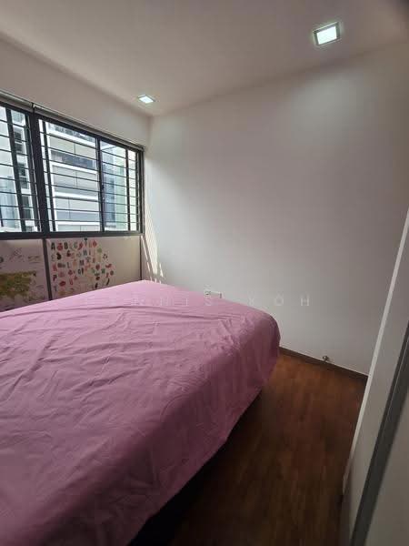 Twin Fountains, 17 Woodlands Avenue 6, Admiralty / Woodlands, 4 Bedrooms, 1,270 sqft, Condominium For Rent, by Dennis Koh, 500281910 - Bedroom - PropertyGuru.com.sg