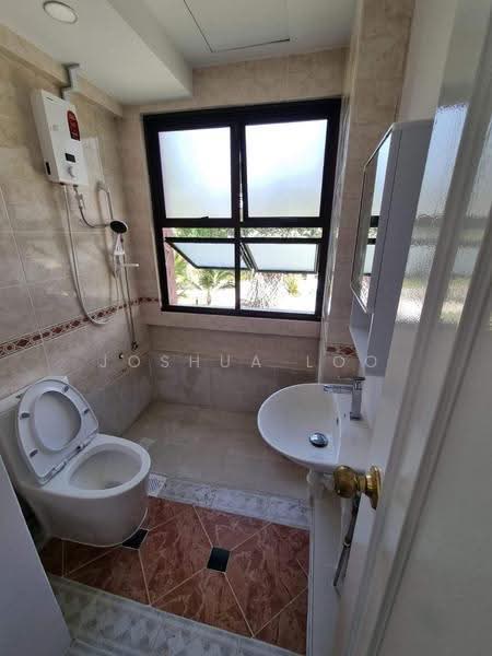 Eastern Lagoon I, 214 Upper East Coast Road, Bedok / Upper East Coast, Studio, 400 sqft, Condominium For Rent, by Joshua Loo, 500281924 - Bathroom - PropertyGuru.com.sg