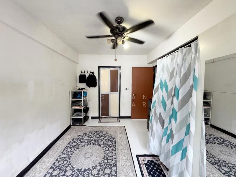 166B Teck Whye Crescent, 166B Teck Whye Crescent, Dairy Farm / Bukit Panjang / Choa Chu Kang, 2 Bedrooms, 732 sqft, HDB Flat For Sale, by Risdian Isbintara, 500281953 - Entrance - PropertyGuru.com.sg