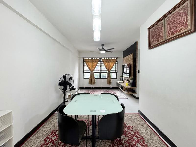 166B Teck Whye Crescent, 166B Teck Whye Crescent, Dairy Farm / Bukit Panjang / Choa Chu Kang, 2 Bedrooms, 732 sqft, HDB Flat For Sale, by Risdian Isbintara, 500281953 - Dining Room - PropertyGuru.com.sg
