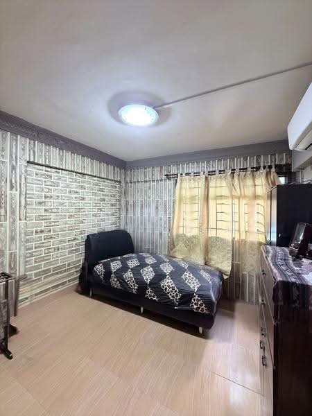 530 Jurong West Street 52, 530 Jurong West Street 52, Boon Lay / Jurong / Tuas, 2 Bedrooms, 882 sqft, HDB Flat For Sale, by SQ Raudha, 500281965 - Bedroom - PropertyGuru.com.sg
