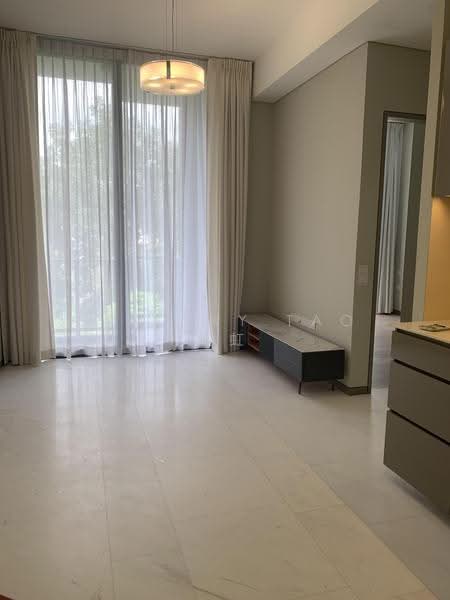 Robin Residences, 1 Robin Drive, Tanglin / Holland / Bukit Timah, 2 Bedrooms, 538 sqft, Condominium For Sale, by Tiffany Tao 陶虹, 500281966 - Living room - PropertyGuru.com.sg