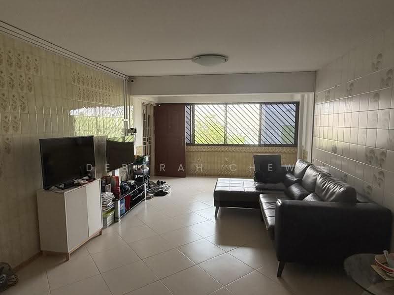 621 Bedok Reservoir Road, 621 Bedok Reservoir Road, Bedok / Upper East Coast, 3 Bedrooms, 1,302 sqft, HDB Flat For Sale, by Deborah Chew, 500281970 - Living Room - PropertyGuru.com.sg