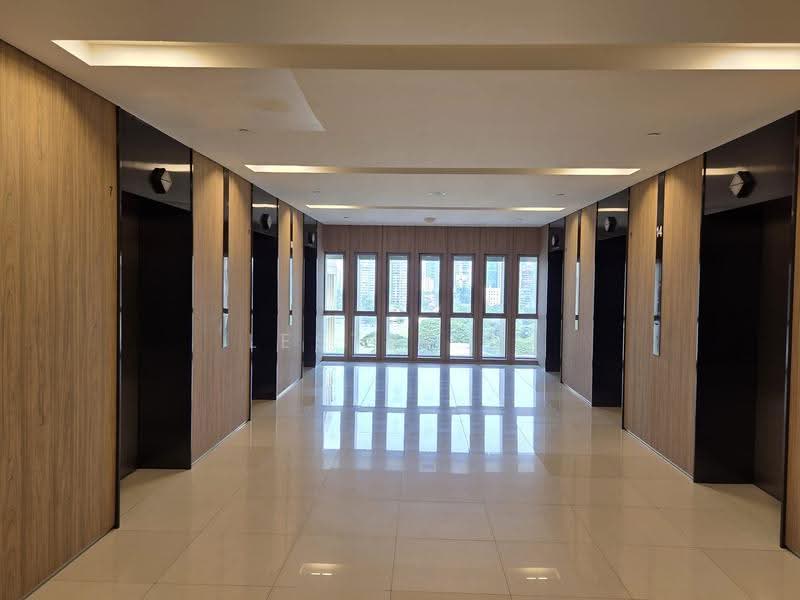 TripleOne Somerset, 111 Somerset Road, Orchard / River Valley, 1,130 sqft, Office For Sale, by Lester T., 500281972 - Lobby - CommercialGuru.com.sg