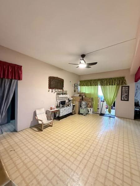 453 Jurong West Street 42, 453 Jurong West Street 42, Boon Lay / Jurong / Tuas, 3 Bedrooms, 1,432 sqft, HDB Flat For Sale, by SQ Raudha, 500281973 - Living Room - PropertyGuru.com.sg