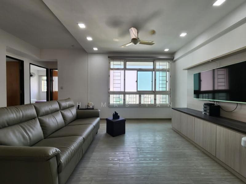 411A Fernvale Road, 411A Fernvale Road, Seletar / Yio Chu Kang, 3 Bedrooms, 1,033 sqft, HDB Flat For Sale, by Thomas Tan, 500281985 - Living Room - PropertyGuru.com.sg