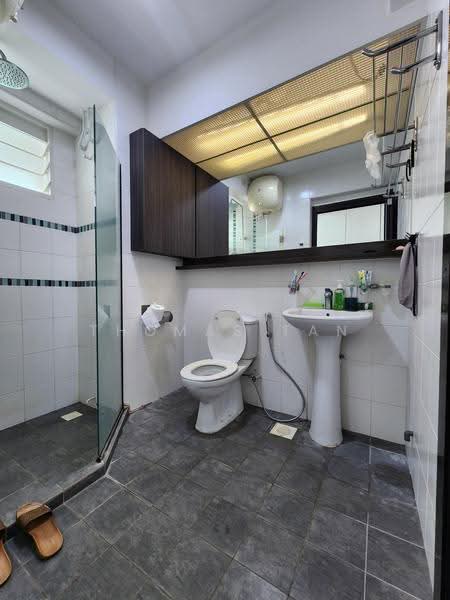 411A Fernvale Road, 411A Fernvale Road, Seletar / Yio Chu Kang, 3 Bedrooms, 1,033 sqft, HDB Flat For Sale, by Thomas Tan, 500281985 - Bathroom - PropertyGuru.com.sg