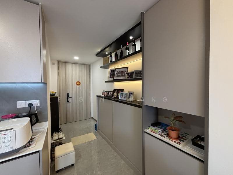 Sengkang Grand Residences, 74 Compassvale Bow, Hougang / Punggol / Sengkang, 2 Bedrooms, 764 sqft, Condominium For Rent, by Eugene Kang, 500281994 - Entrance - PropertyGuru.com.sg