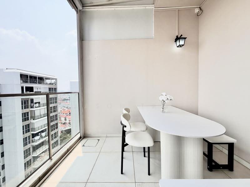 Kovan Regency, 2 Kovan Rise, Hougang / Punggol / Sengkang, 2 Bedrooms, 689 sqft, Condominium For Sale, by Jason Tan, 500281995 - Balcony - PropertyGuru.com.sg
