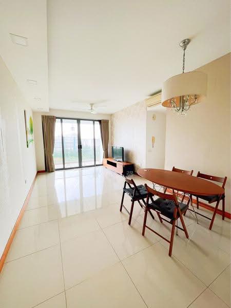 Waterfront Waves, 768 Bedok Reservoir Road, Bedok / Upper East Coast, 2 Bedrooms, 969 sqft, Condominium For Sale, by Paul Wong 黄逸强, 500281997 - Living Room - PropertyGuru.com.sg