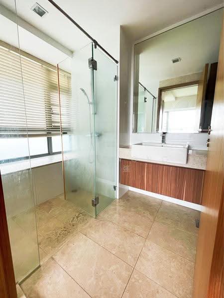 Waterfront Waves, 768 Bedok Reservoir Road, Bedok / Upper East Coast, 2 Bedrooms, 969 sqft, Condominium For Sale, by Paul Wong 黄逸强, 500281997 - Bathroom - PropertyGuru.com.sg