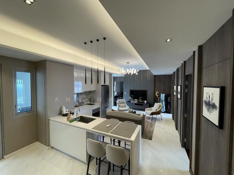 Queens Peak, 1 Dundee Road, Alexandra / Commonwealth, 5 Bedrooms, 4,715 sqft, Condominium For Sale, by Ann Marie Ee, 500282015 - Living Area - PropertyGuru.com.sg