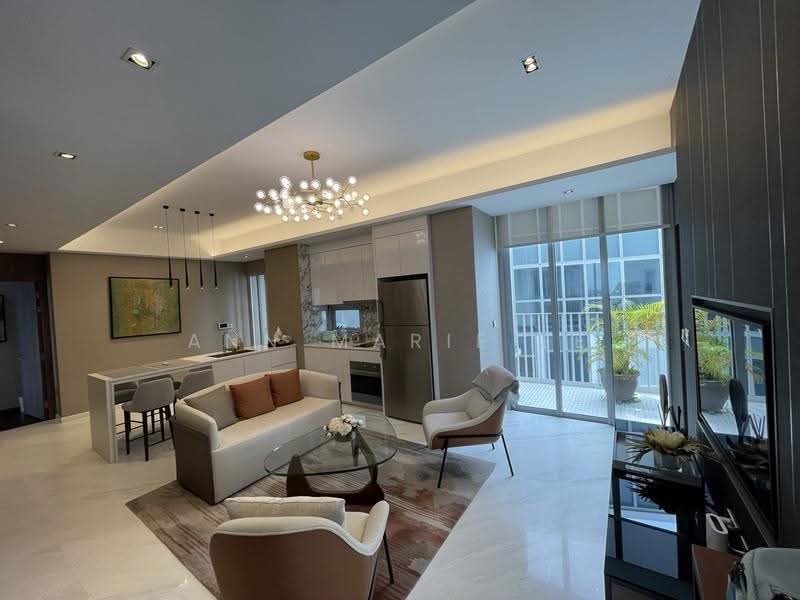 Queens Peak, 1 Dundee Road, Alexandra / Commonwealth, 5 Bedrooms, 4,715 sqft, Condominium For Sale, by Ann Marie Ee, 500282015 - Living Room - PropertyGuru.com.sg