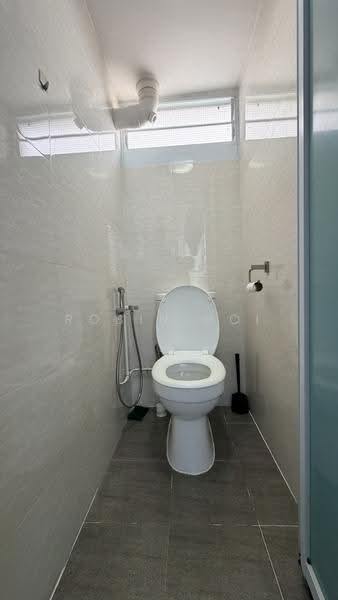 66 Marine Drive, 66 Marine Drive, East Coast / Marine Parade, 3 Bedrooms, 700 sqft, HDB Flat For Rent, by Robin Ooi, 500282017 - Bathroom - PropertyGuru.com.sg