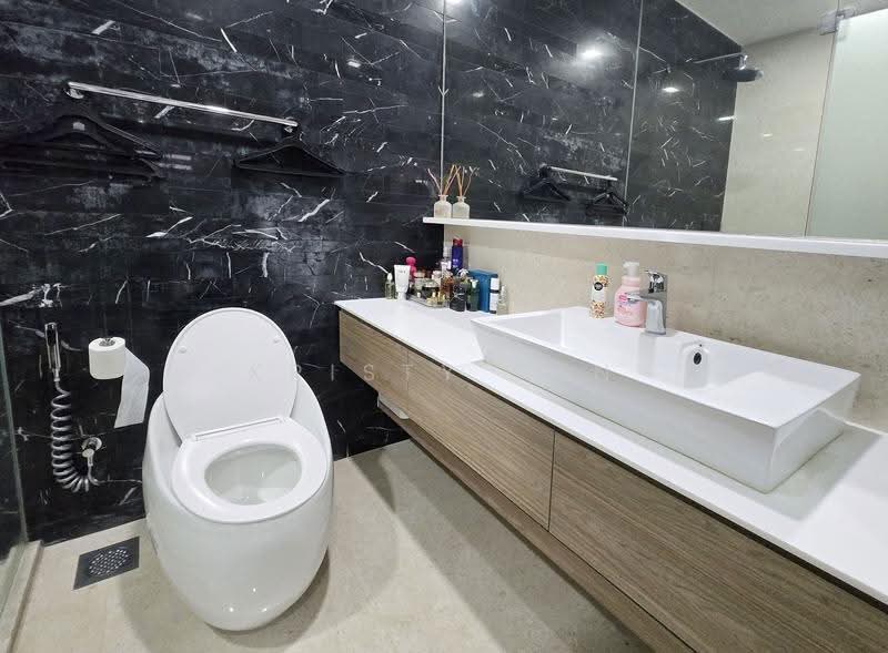 The Tennery, 5A Woodlands Road, Dairy Farm / Bukit Panjang / Choa Chu Kang, 2 Bedrooms, 861 sqft, Condominium For Sale, by Kristy Tan, 500282018 - Bathroom - PropertyGuru.com.sg