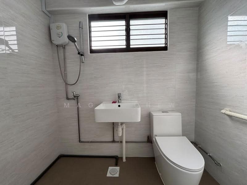 142 Simei Street 2, 142 Simei Street 2, Pasir Ris / Tampines, 3 Bedrooms, 1,313 sqft, HDB Flat For Rent, by Magon Chew, 500282050 - Bathroom - PropertyGuru.com.sg