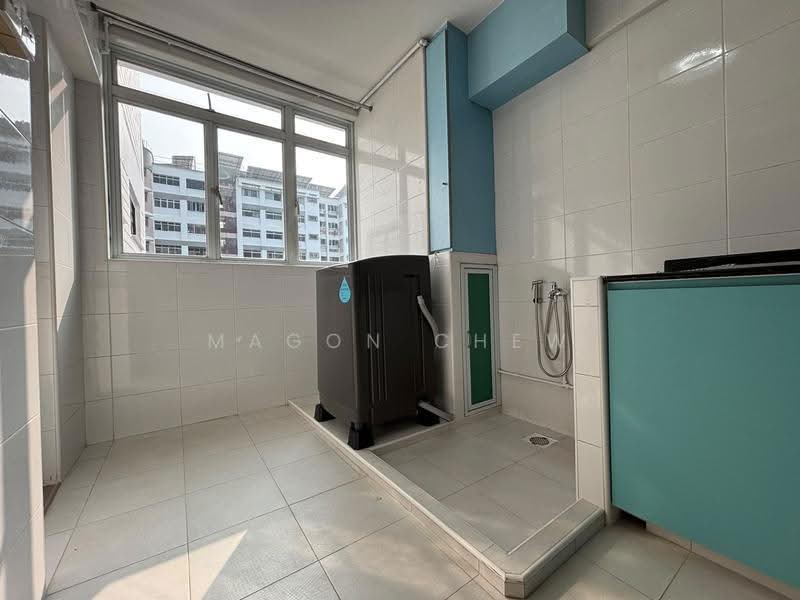 142 Simei Street 2, 142 Simei Street 2, Pasir Ris / Tampines, 3 Bedrooms, 1,313 sqft, HDB Flat For Rent, by Magon Chew, 500282050 - Balcony - PropertyGuru.com.sg