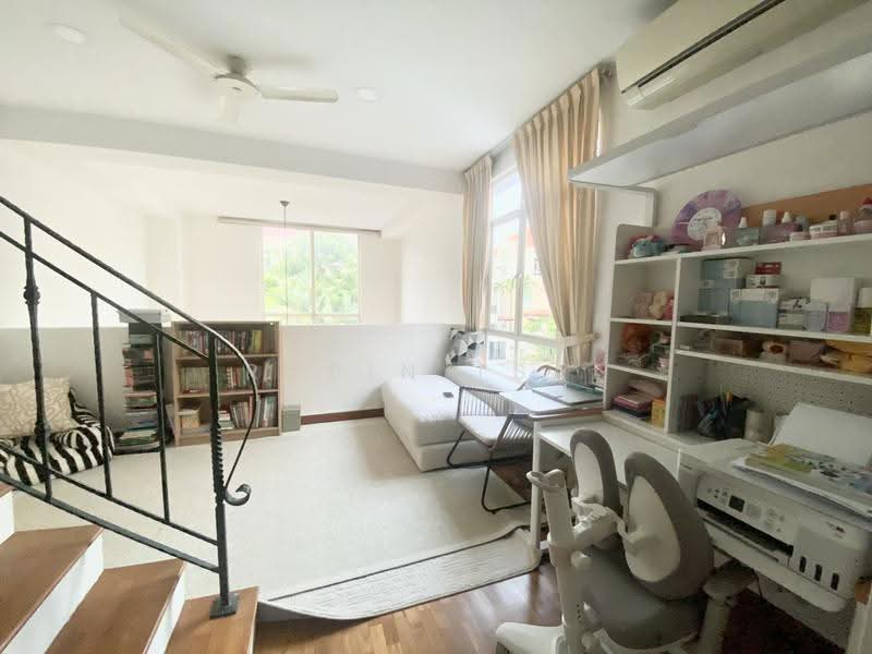 Century Woods, Woodgrove View, Admiralty / Woodlands, 5 Bedrooms, 3,300 sqft, Terraced House For Rent, by Robin Tsai, 500282065 - Study - PropertyGuru.com.sg