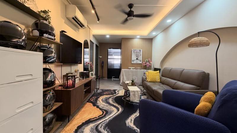 225 Tampines Street 23, 225 Tampines Street 23, Pasir Ris / Tampines, 2 Bedrooms, 786 sqft, HDB Flat For Sale, by Nur Fudge, 500282068 - Living Room - PropertyGuru.com.sg