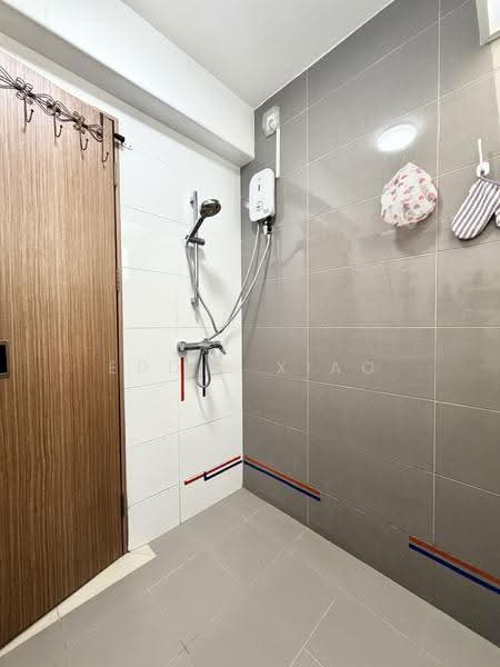 356B Anchorvale Lane, 356B Anchorvale Lane, Hougang / Punggol / Sengkang, 3 Bedrooms, 1,001 sqft, HDB Flat For Sale, by Eddie Xiao, 500282071 - Bathroom - PropertyGuru.com.sg