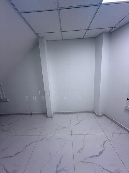 Tagore 8, Mandai / Upper Thomson, 4,036 sqft, Light Industrial (B1) For Rent, by Tanisha Suresh Balani, 500282072 - CommercialGuru.com.sg