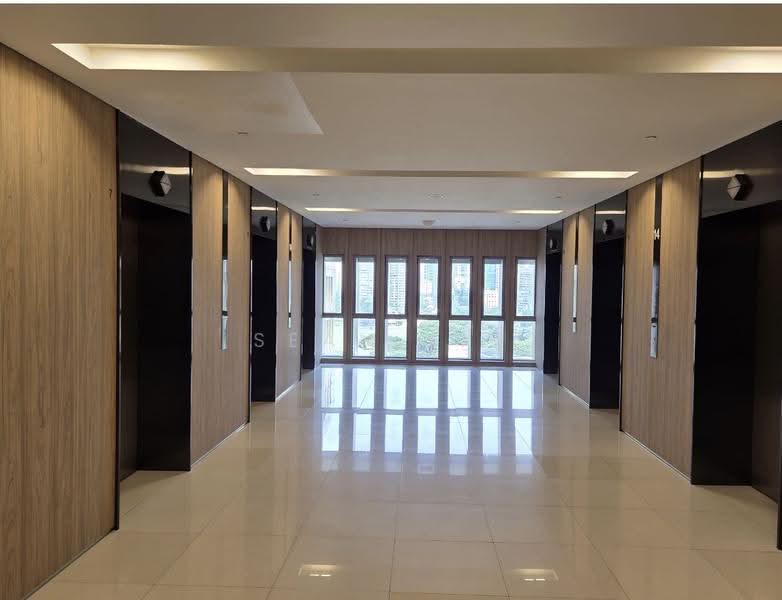 TripleOne Somerset, 111 Somerset Road, Orchard / River Valley, 1,130 sqft, Office For Sale, by Sean Yin, 500282074 - Corridor - CommercialGuru.com.sg
