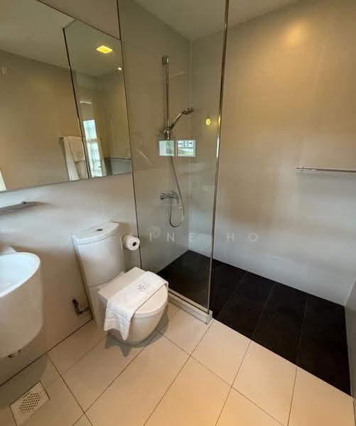 Lotus at Paya Lebar, 11 Paya Lebar Road, Eunos / Geylang / Paya Lebar, 3 Bedrooms, 1,001 sqft, Condominium For Rent, by Elaine Ho, 500282076 - Bathroom - PropertyGuru.com.sg