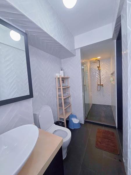 Laguna Park, 5000E Marine Parade Road, East Coast / Marine Parade, 3 Bedrooms, 1,615 sqft, Condominium For Sale, by Nicholas Lim, 500282084 - Bathroom - PropertyGuru.com.sg