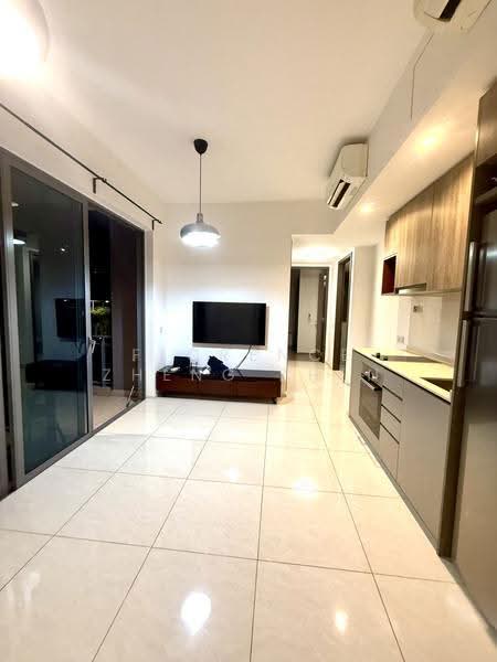 Forest Woods, Hougang / Punggol / Sengkang, 2 Bedrooms, 603 sqft, Condominium For Sale, by Florence Zheng Zhen, 500282116 - Living Room - PropertyGuru.com.sg
