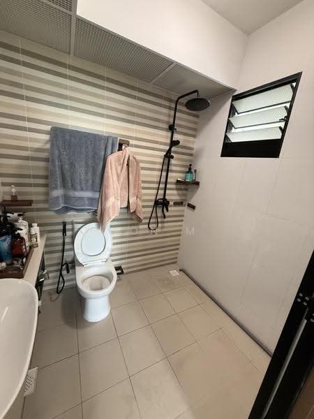 419D Northshore Drive, 419D Northshore Drive, Hougang / Punggol / Sengkang, 3 Bedrooms, 1,011 sqft, HDB Flat For Sale, by Jon M, 500282118 - Bathroom - PropertyGuru.com.sg