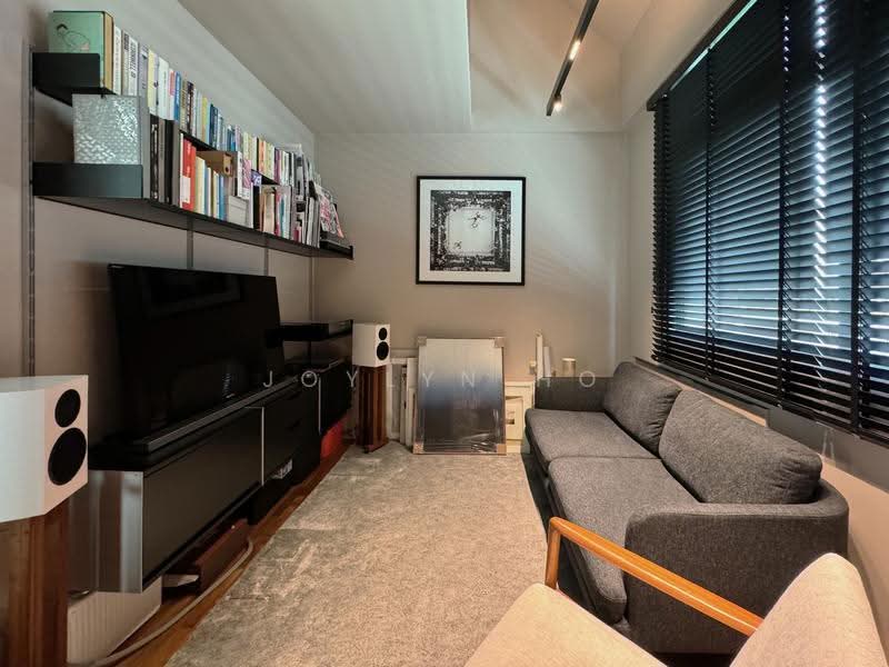Glentrees, 11B Mount Sinai Lane, Tanglin / Holland / Bukit Timah, 4 Bedrooms, 1,991 sqft, Condominium For Sale, by Joylyn Ho, 500282120 - Living Room - PropertyGuru.com.sg