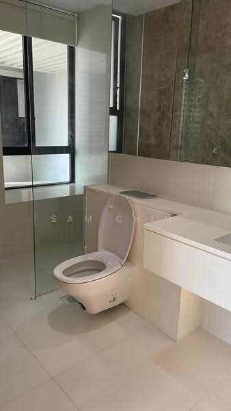 d'Leedon (Former Farrer Court), 13 Leedon Heights, Tanglin / Holland / Bukit Timah, 2 Bedrooms, 1,055 sqft, Condominium For Rent, by Sam Chin, 500282126 - Bathroom - PropertyGuru.com.sg