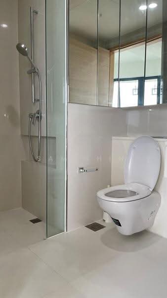 d'Leedon (Former Farrer Court), 13 Leedon Heights, Tanglin / Holland / Bukit Timah, 2 Bedrooms, 1,055 sqft, Condominium For Rent, by Sam Chin, 500282126 - Bathroom - PropertyGuru.com.sg
