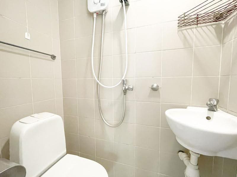 Savannah Condopark, 41 Simei Rise, Pasir Ris / Tampines, 3 Bedrooms, 1,227 sqft, Condominium For Rent, by Liu Jing (Janice), 500282133 - Bathroom - PropertyGuru.com.sg