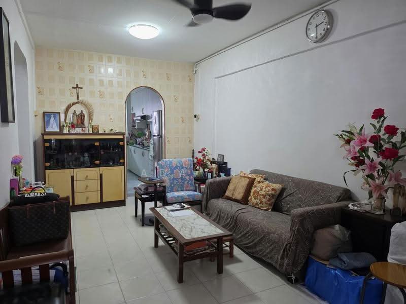 739 Yishun Avenue 5, 739 Yishun Avenue 5, Sembawang / Yishun, 2 Bedrooms, 721 sqft, HDB Flat For Sale, by Ada Lee, 500282134 - Living Room - PropertyGuru.com.sg