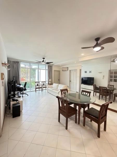 Casa Pasir Ris, 201 Jalan Loyang Besar, Changi Airport / Changi Village, 3 Bedrooms, 1,141 sqft, Condominium For Sale, by Valerie Ong, 500282144 - Living Room - PropertyGuru.com.sg