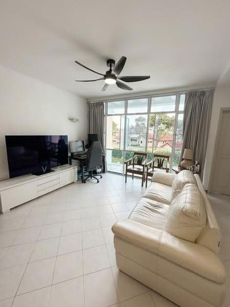 Casa Pasir Ris, 201 Jalan Loyang Besar, Changi Airport / Changi Village, 3 Bedrooms, 1,141 sqft, Condominium For Sale, by Valerie Ong, 500282144 - Living Room - PropertyGuru.com.sg