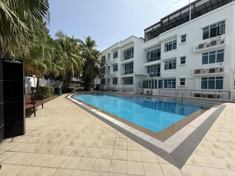 Casa Pasir Ris, 201 Jalan Loyang Besar, Changi Airport / Changi Village, 3 Bedrooms, 1,141 sqft, Condominium For Sale, by Valerie Ong, 500282144 - Swimming Pool - PropertyGuru.com.sg