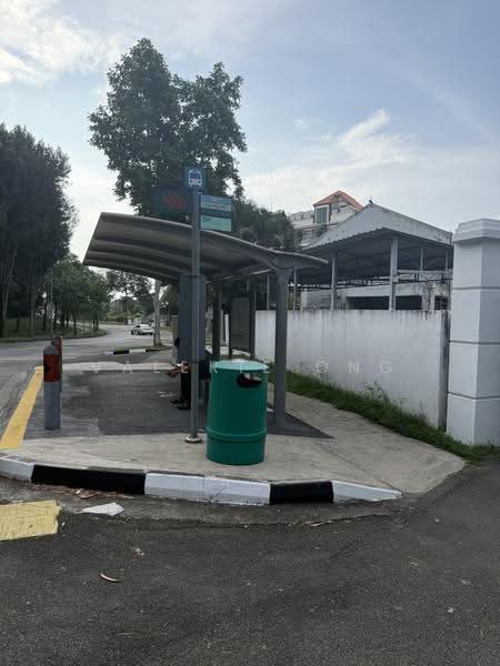 Casa Pasir Ris, 201 Jalan Loyang Besar, Changi Airport / Changi Village, 3 Bedrooms, 1,141 sqft, Condominium For Sale, by Valerie Ong, 500282144 - Bus stop - PropertyGuru.com.sg