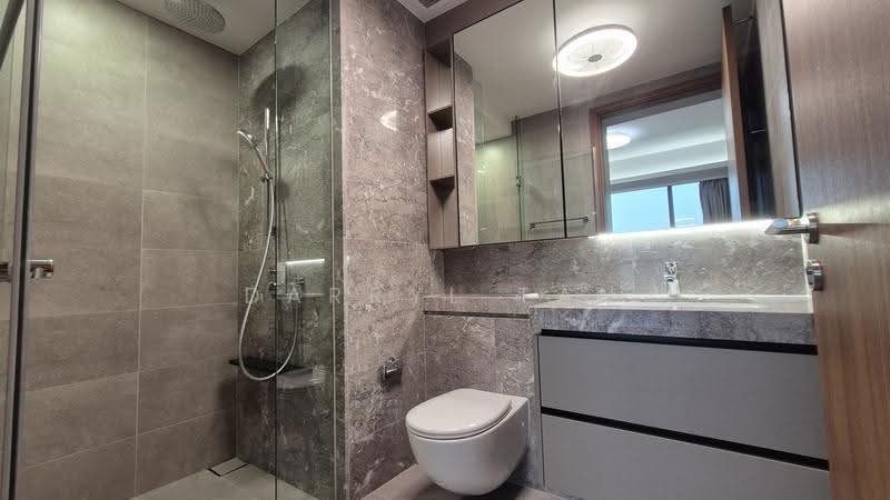 Stirling Residences, 23 Stirling Road, Alexandra / Commonwealth, 2 Bedrooms, 678 sqft, Condominium For Rent, by Darryl Tan, 500282166 - Bathroom - PropertyGuru.com.sg