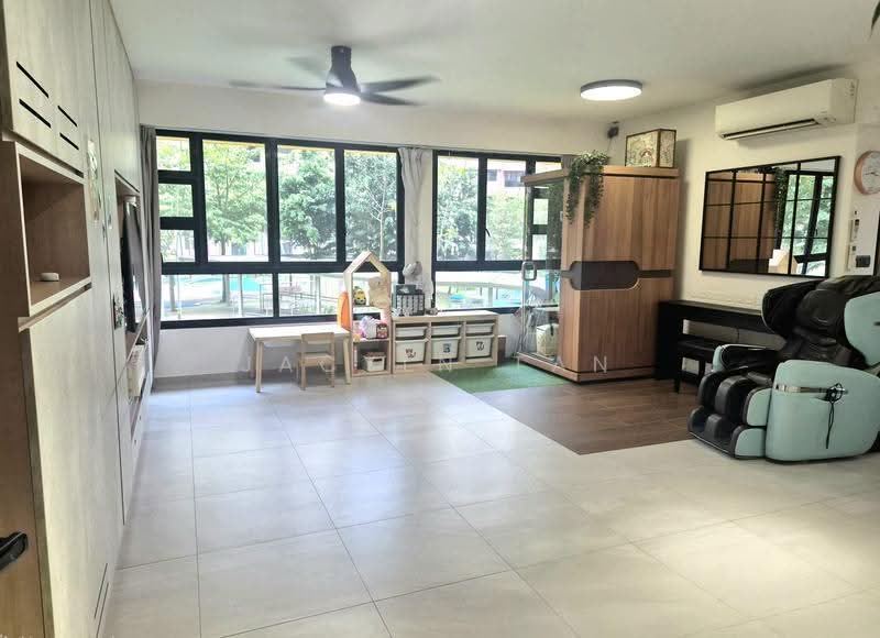 463B Bukit Batok Street 41, 463B Bukit Batok Street 41, Dairy Farm / Bukit Panjang / Choa Chu Kang, 3 Bedrooms, 1,216 sqft, HDB Flat For Sale, by Jacyln Tan, 500282192 - Living Room - PropertyGuru.com.sg