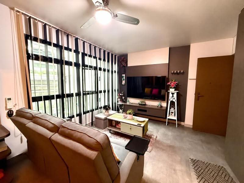 436D Fernvale Road, 436D Fernvale Road, Seletar / Yio Chu Kang, 2 Bedrooms, 743 sqft, HDB Flat For Sale, by Chris Tan, 500282199 - Living Room - PropertyGuru.com.sg