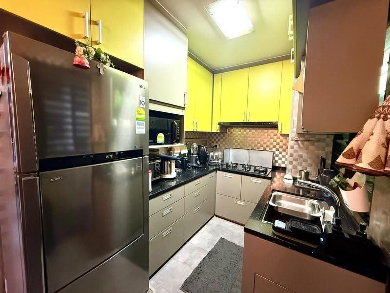436D Fernvale Road, 436D Fernvale Road, Seletar / Yio Chu Kang, 2 Bedrooms, 743 sqft, HDB Flat For Sale, by Chris Tan, 500282199 - Kitchen - PropertyGuru.com.sg