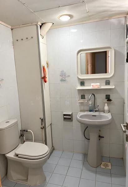 Ivory Heights, Jurong East Street 13, Boon Lay / Jurong / Tuas, Room Rental, 130 sqft, Condominium For Rent, by Marcus Lim 林政宏, 500282233 - Bathroom - PropertyGuru.com.sg