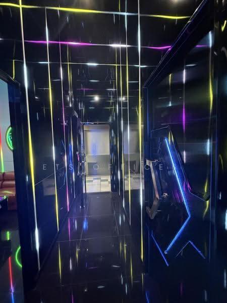 Fook Hai Building, 150 South Bridge Road, Boat Quay / Raffles Place / Marina, 500 sqft, Mall Shop For Sale, by HC, 500282235 - Corridor - CommercialGuru.com.sg