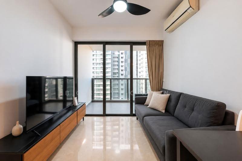 Commonwealth Towers, 232 Commonwealth Avenue, Alexandra / Commonwealth, 2 Bedrooms, 689 sqft, Condominium For Sale, by Bobby Chen, 500282238 - Living Room - PropertyGuru.com.sg