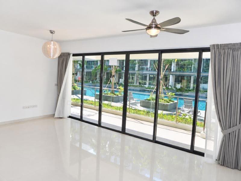 71 Flora Drive, Changi Airport / Changi Village