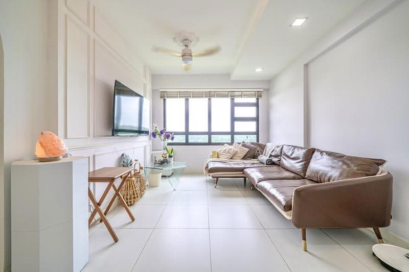 549A Segar Road, 549A Segar Road, Dairy Farm / Bukit Panjang / Choa Chu Kang, 3 Bedrooms, 990 sqft, HDB Flat For Sale, by Patrick Tang Wenhan, 500282252 - Living Room - PropertyGuru.com.sg