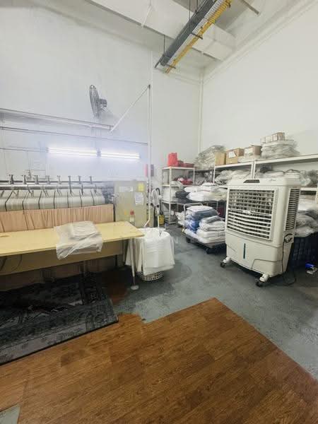 Wcega Plaza, 1 Bukit Batok Crescent, Dairy Farm / Bukit Panjang / Choa Chu Kang, 2,411 sqft, Light Industrial (B1) For Rent, by Michelle Tan, 500282262 - Interior - CommercialGuru.com.sg