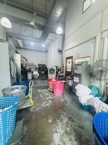 Wcega Plaza, 1 Bukit Batok Crescent, Dairy Farm / Bukit Panjang / Choa Chu Kang, 2,411 sqft, Light Industrial (B1) For Rent, by Michelle Tan, 500282262 - Interior - CommercialGuru.com.sg